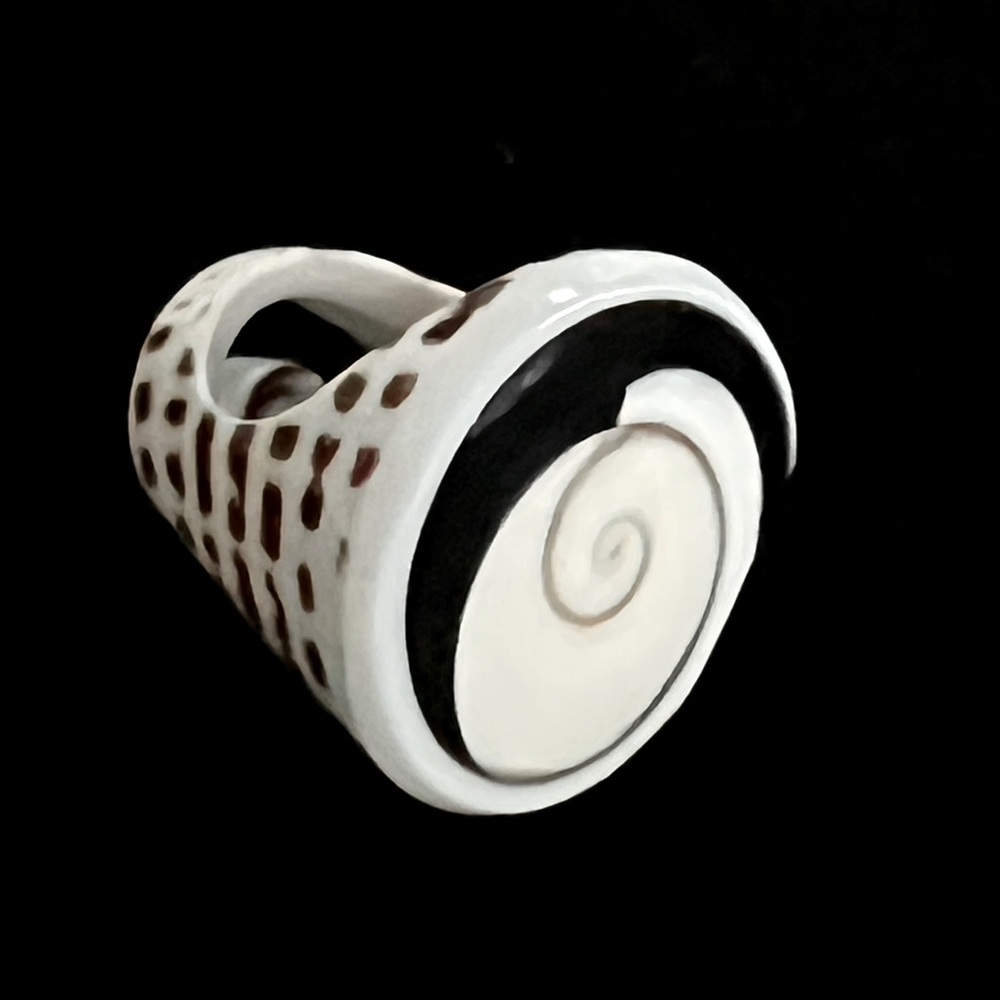 Shell Statement Round Large Ring White Black & Br… - image 1